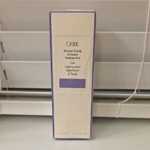 Oribe Serene Scalp Mist in Purple and Cream